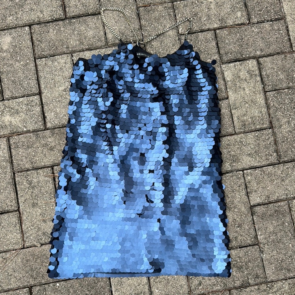 Forever Unique navy and Gold Chain Detail dress . Great for party vibes !